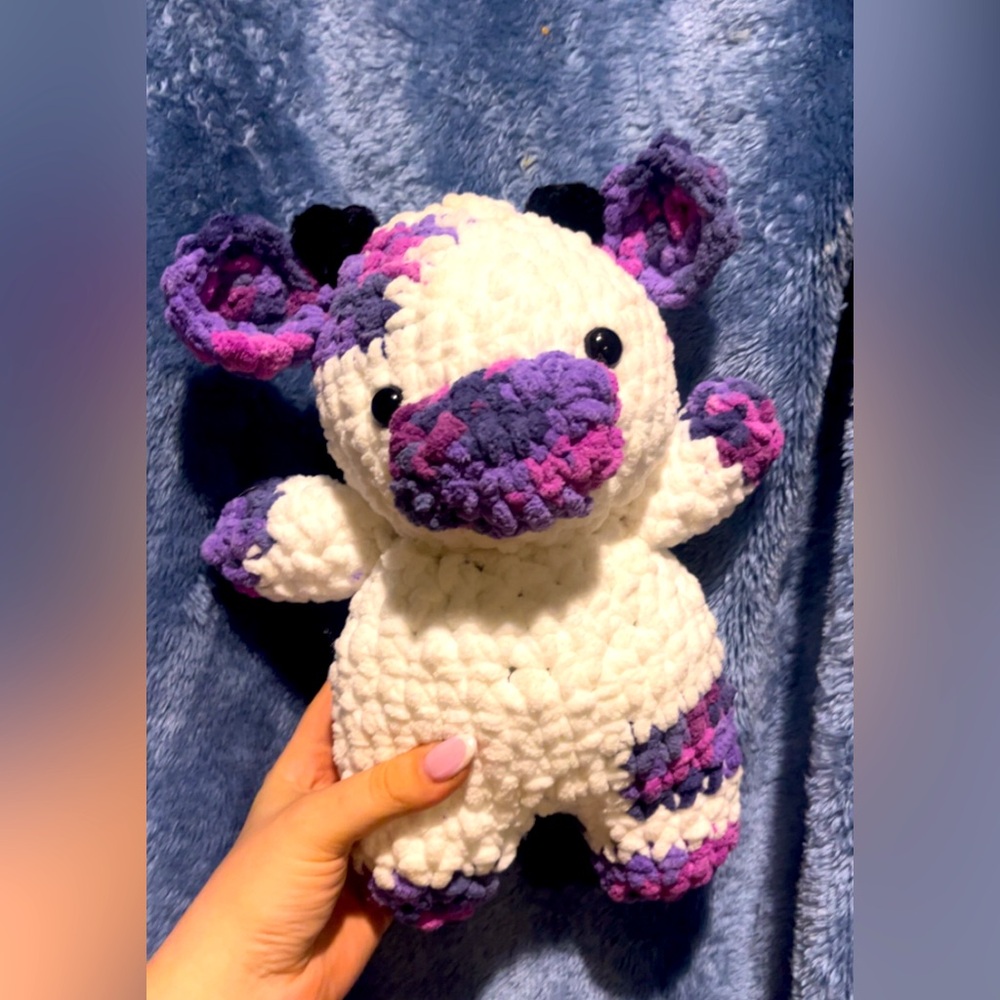crocheted cow that I made myself!    Pattern by (OneCentCrochet)